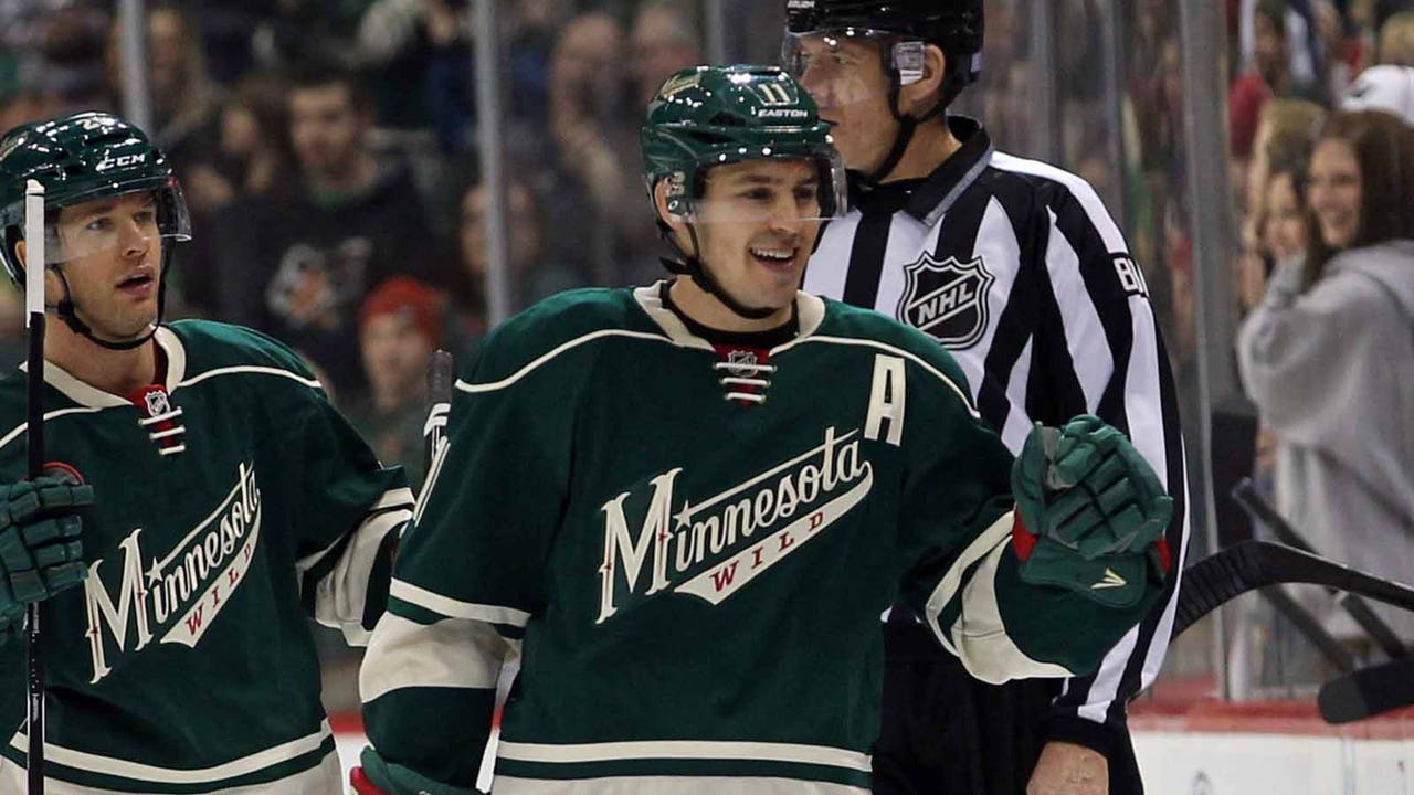Parise's return lifts Wild to much-needed division win
